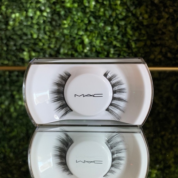 M·A·C Cosmetics Seductress Lash 82 | NEW | Lashes MAC 82 Lash | Wispy - Picture 5 of 8